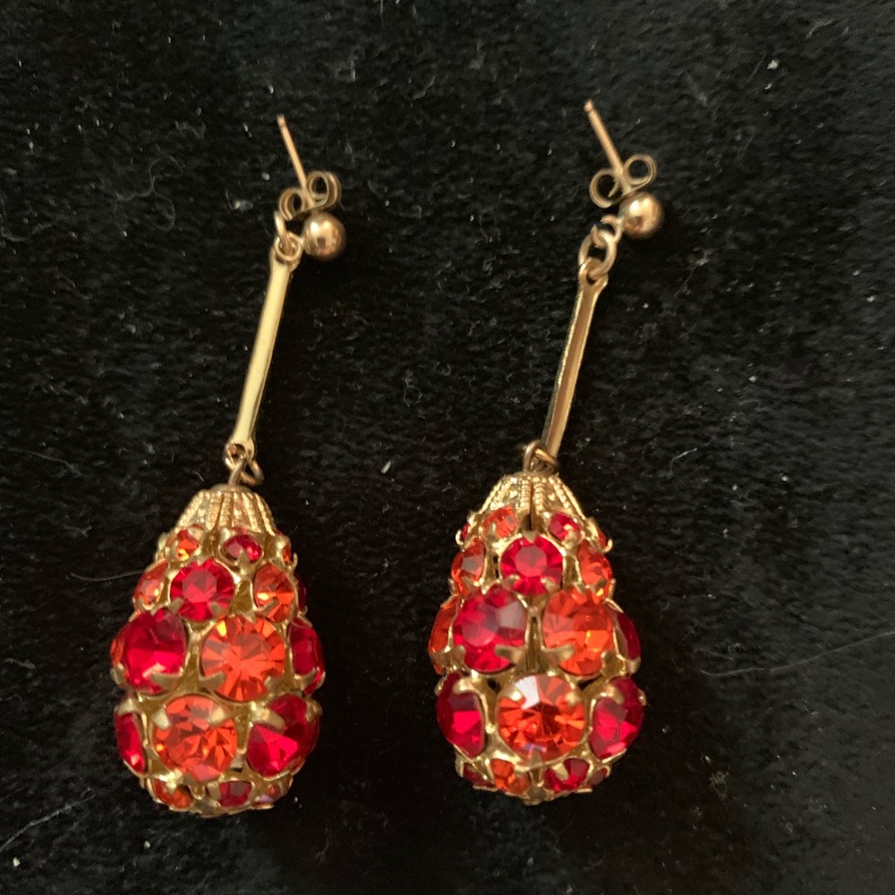 Earrings. Pierced. Vintage.